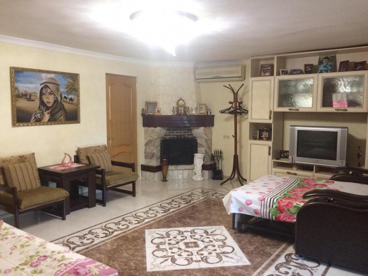 Гостевой Дом У Левы Hotel Gagra Ngoại thất bức ảnh