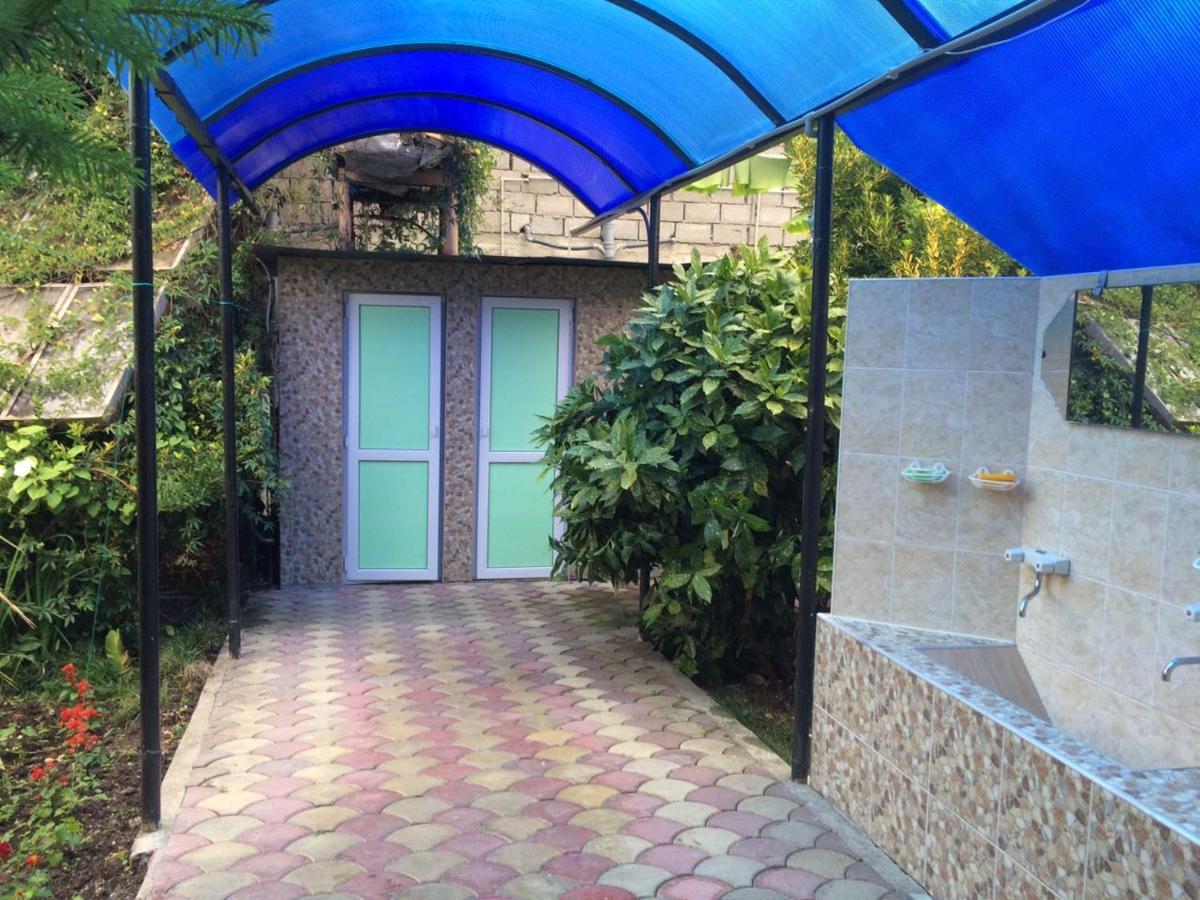 Гостевой Дом У Левы Hotel Gagra Ngoại thất bức ảnh