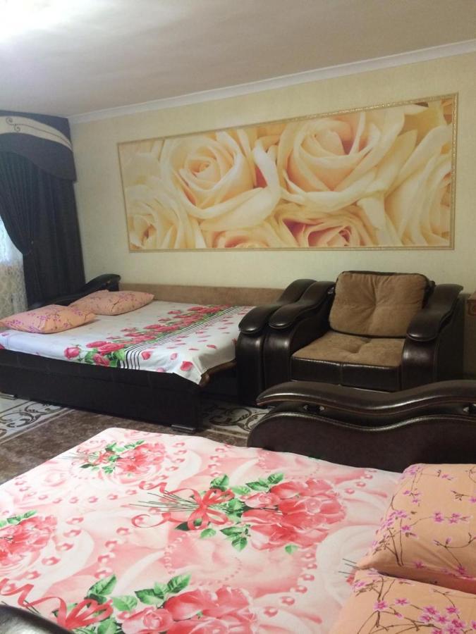 Гостевой Дом У Левы Hotel Gagra Ngoại thất bức ảnh