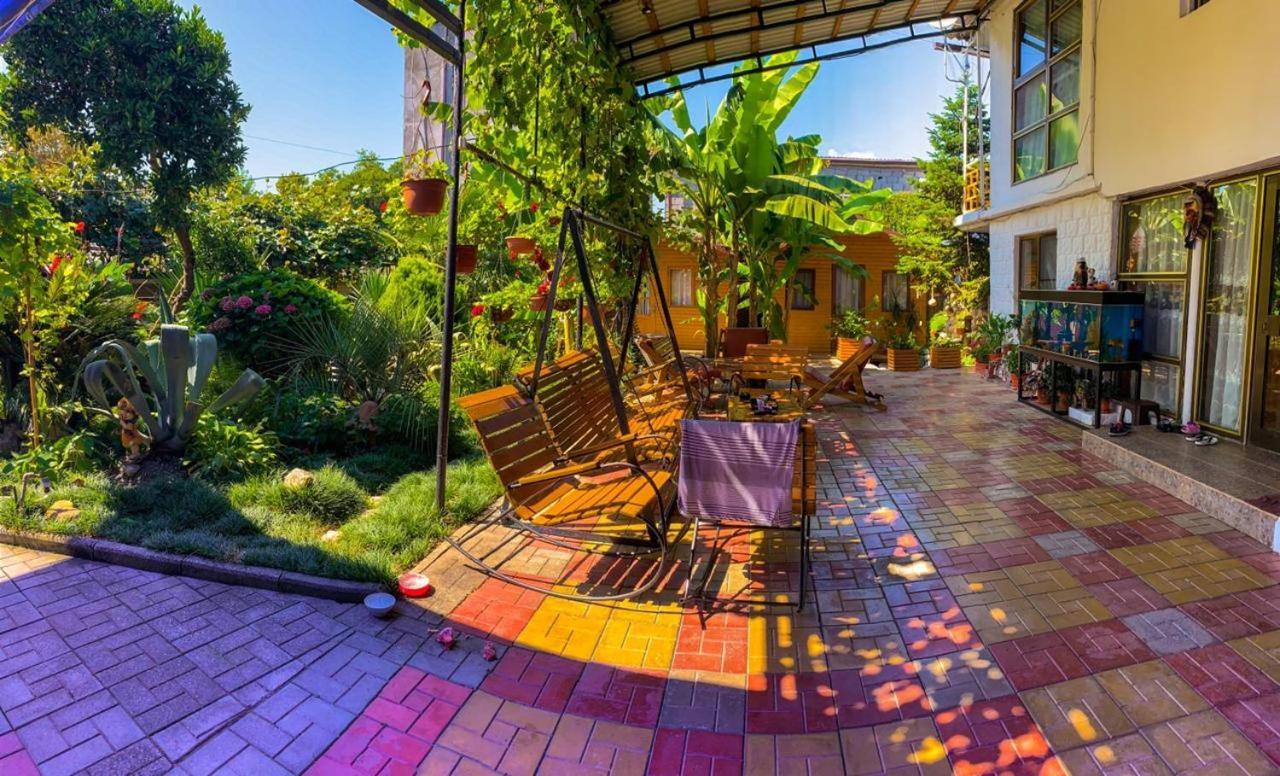 Гостевой Дом У Левы Hotel Gagra Ngoại thất bức ảnh